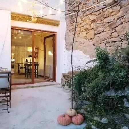 La Luna Vall De Gallinera Refugio